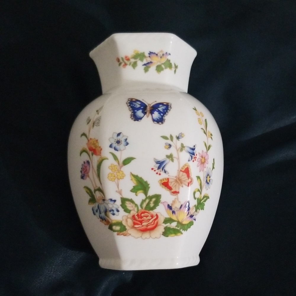 LOVELY AYNSLEY COTTAGE GARDEN CHELFORD VASE, BUTTE